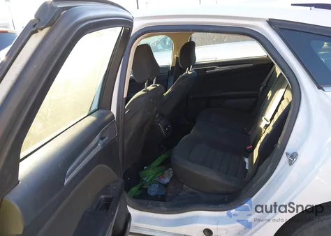 2020 Ford Fusion z USA, uszkodzony, nr VIN 3FA6POLUXLR218204